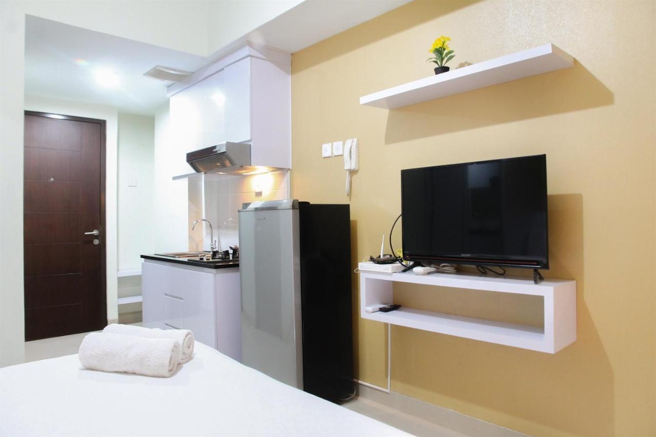 Comfortable Studio Apartment Grand Dhika City By Travelio Bekasi Exterior foto